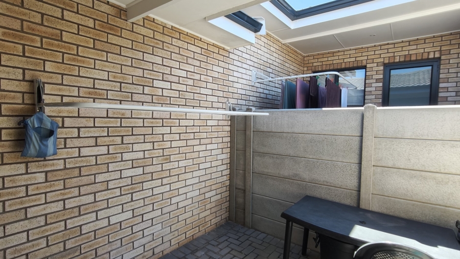 3 Bedroom Property for Sale in Island View Western Cape